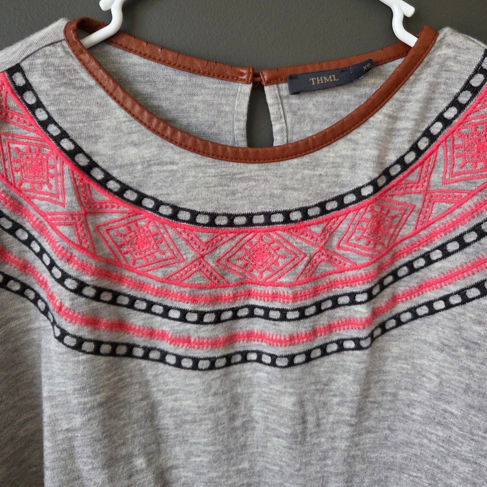 THML XS Womens Gray Embroidered Boho Dolman Sleeve Sweater Top Faux Leather Trim - Picture 2 of 8